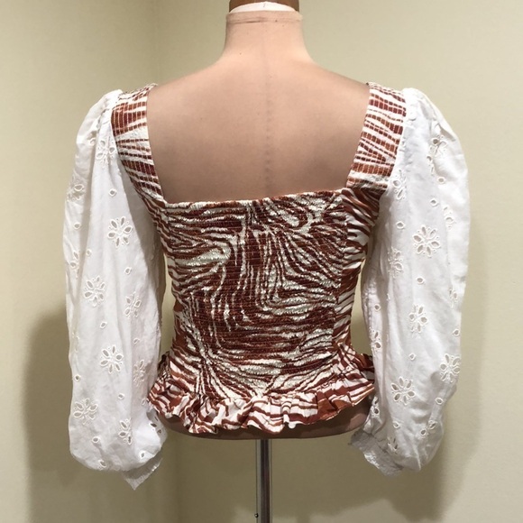 Love The Label Blouse Size Small Ivory Brown Zebra Eyelet Pattern - Picture 4 of 9